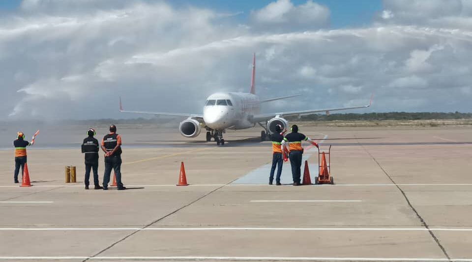 The Venezuelan Conviasa opens a new flight between Cuba and the state of Falcón