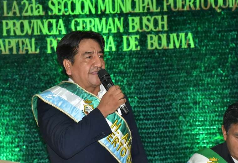 The council in Puerto Quijarro demanded the resignation of Mayor Chambi and the release of his three civic