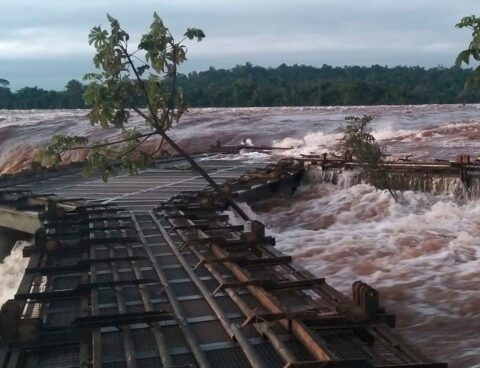 The flooding of the Iguazú and Uruguay rivers caused evacuees