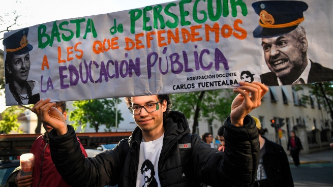 The students marched and hold the shots in several schools