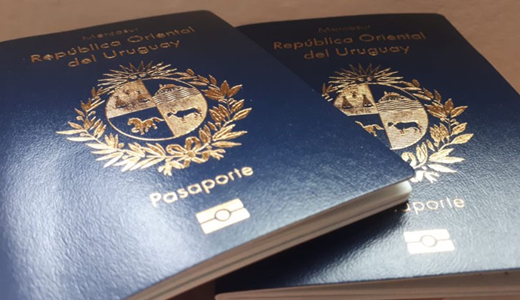 The true story of Tabaré Vázquez and the 'false' passports: Is it comparable to the Astesiano case?