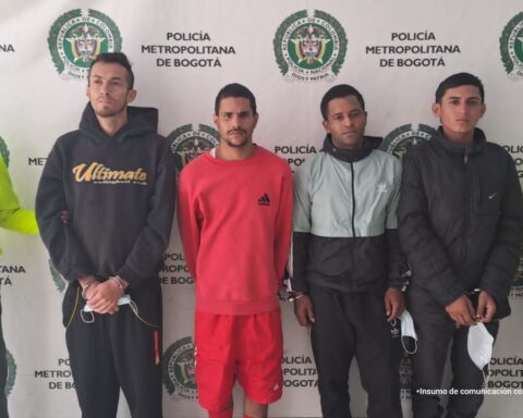 They capture four people for cases of "bagged" in Bogota