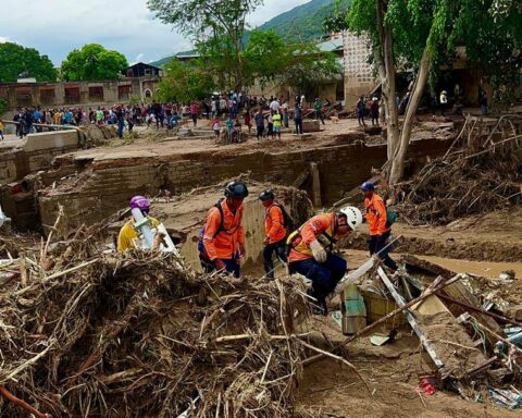 They decree three days of mourning for tragedy in Las Tejerías