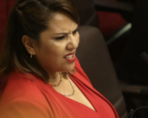 They reject admission of censorship against Digna Calle, second vice president of Congress