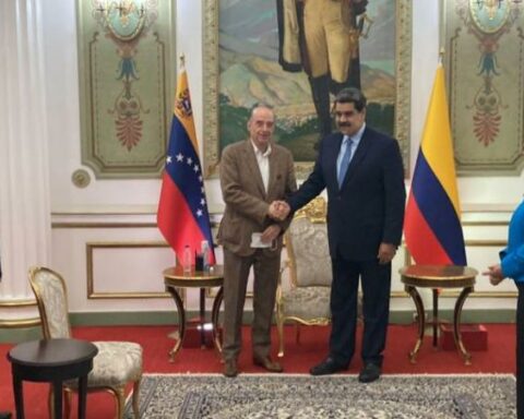 This was the meeting between Foreign Minister Álvaro Leyva and Nicolás Maduro
