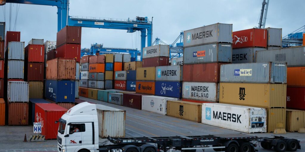 Trade balance registers surplus of US$ 3.99 billion in September