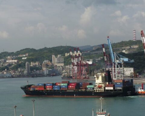 Trade deficit increased 46% in August compared to 2021