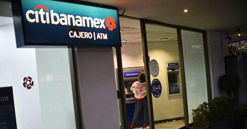 Treasury rules out banking concentration in the purchase of Banamex