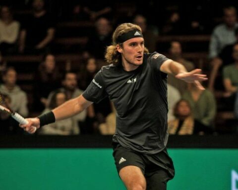 Tsitsipas seals the pass to the semifinals