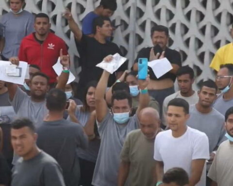 Migrantes venezolanos deportados a México