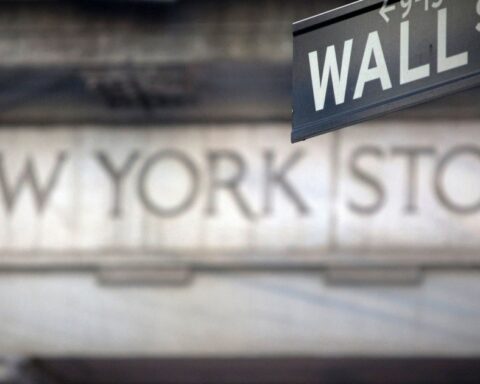 Wall Street advances after Goldman Sachs quarterly report