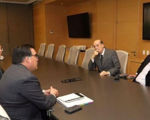 'We must not think about where we lay the blame': ambassador to Petro