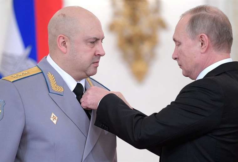 Who is Sergei Surovikin, the Russian general accused of destroying Aleppo and now commanding Moscow's offensive in Ukraine