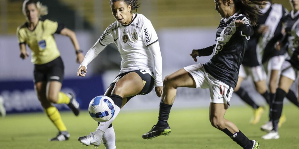 Women's Libertadores: Corinthians thrashes Olimpia and advances