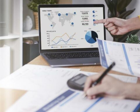 World Investor Week 2022: Five keys to go from saver to investor