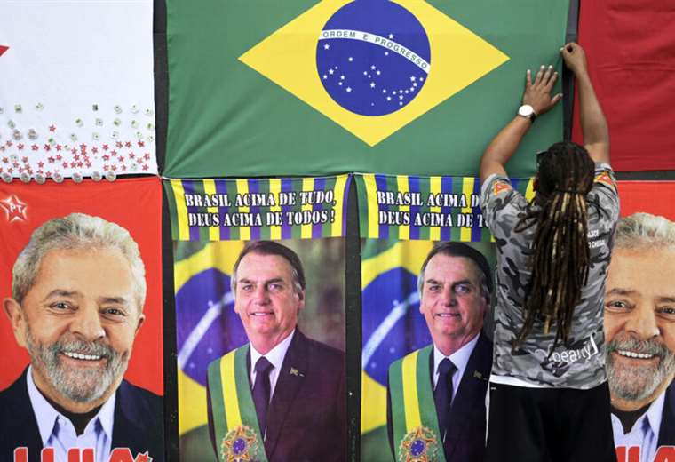 "Let it be over": Brazilians, saturated by an aggressive and long electoral campaign