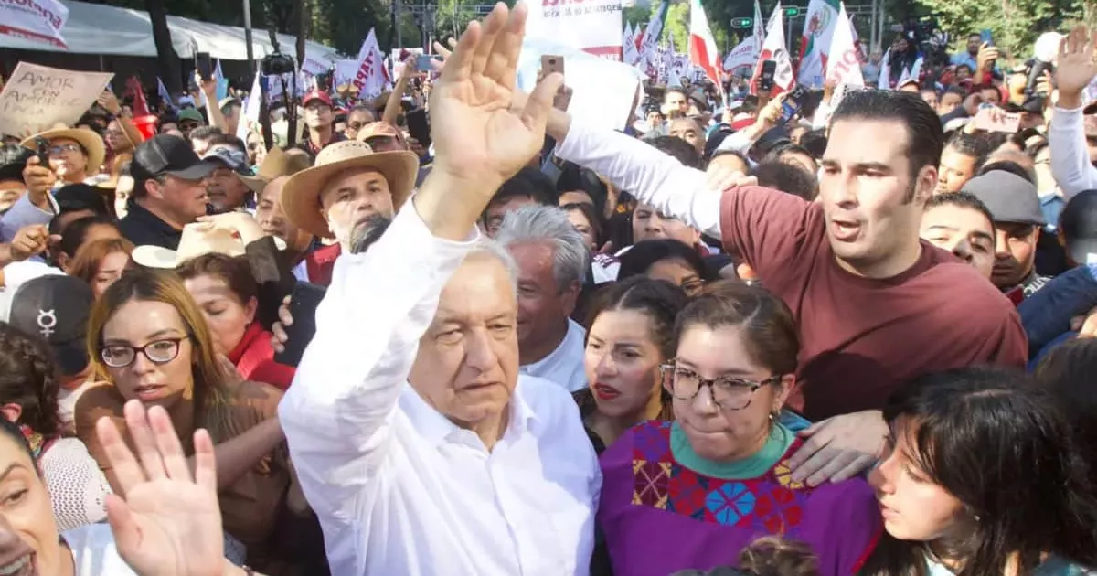 1.2 million people participated in the AMLO march, according to Sheinbaum