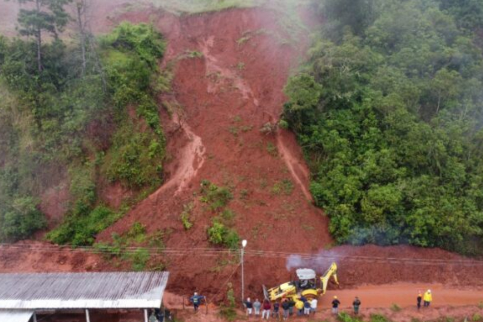 14 sectors of Táchira cut off due to landslides