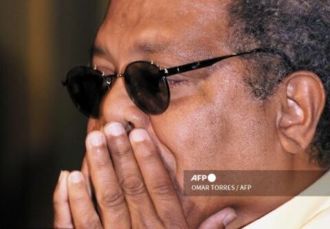 Cuban singer-songwriter Pablo Milanés dies at 77