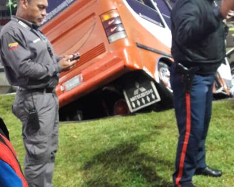19 injured after a collision between two trucks in Plaza Altamira