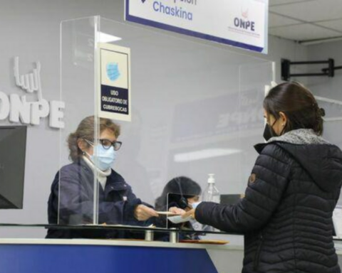 2,448 candidates did not present financial information on electoral campaign expenses