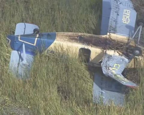 A Cuban plane with two people on board crashes near Miami