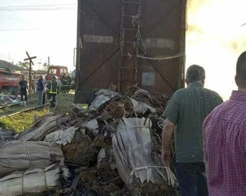 A fire destroys a load of tobacco on a train from Pinar del Río