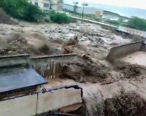 A man died after being dragged by the Naiguatá river, in Vargas