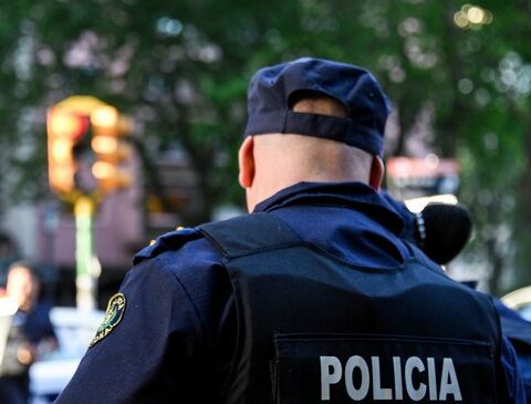 A man was murdered and another is hospitalized after threatening a couple in Canelones