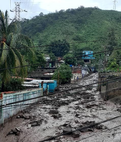 A minor dies in Guanta due to the collapse of a house after the rains