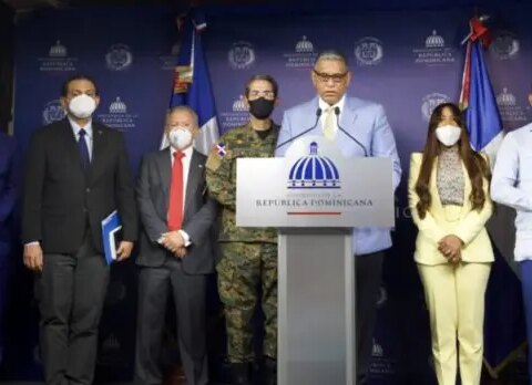 Hace un año Gobierno dio tres meses a empresas para regularizar empleados extranjeros