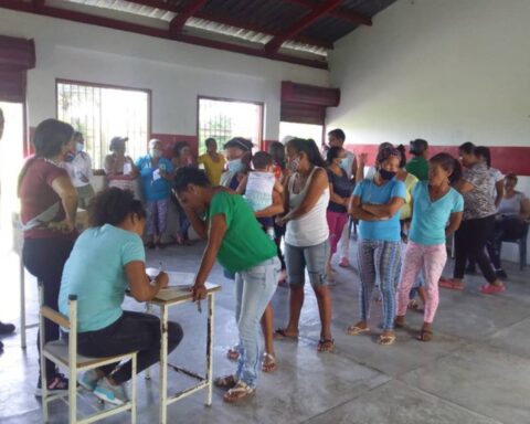 AN installs a special commission to review the laws of Popular Power