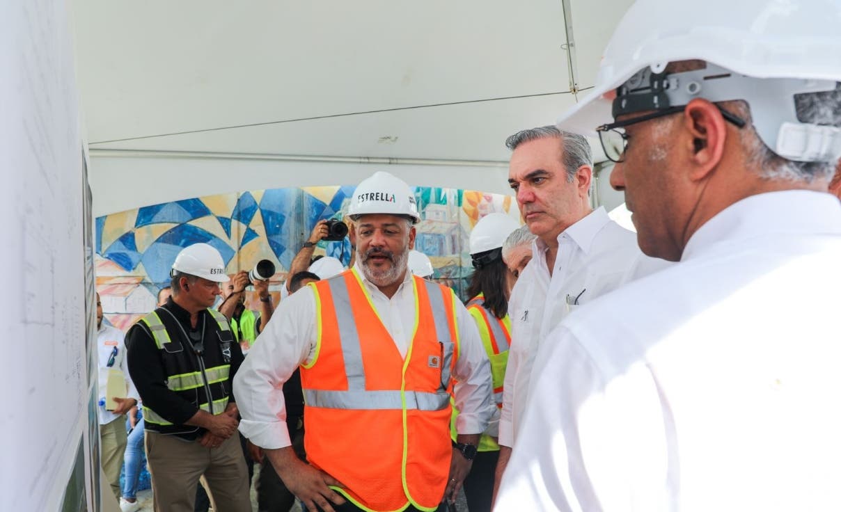 Abinader supervisa trabajos en arroyo