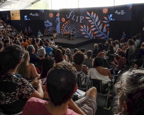 After two years, Flip returns to the streets of Paraty on the 23rd