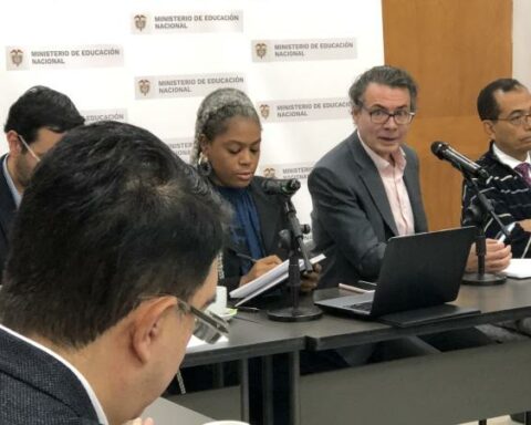 Agreement between the Government and universities: increase must not exceed 12.2%