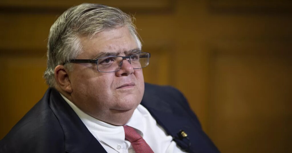 Agustín Carstens receives the King of Spain Award in Economics