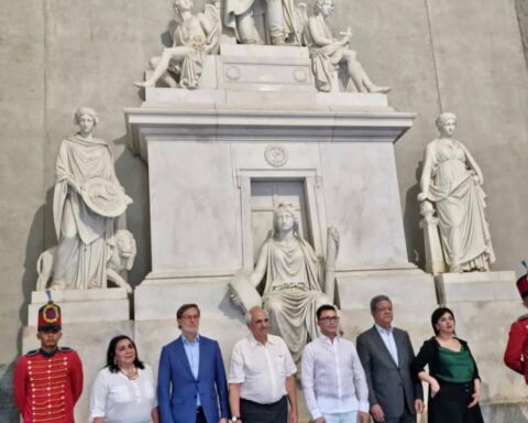 Ambassador Plasencia participates in the VIII meeting of the Puebla Group