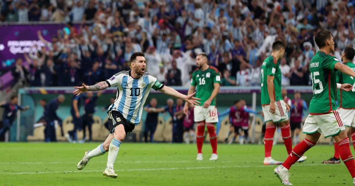 Argentina beats Mexico 2-0 and leaves it in critical condition
