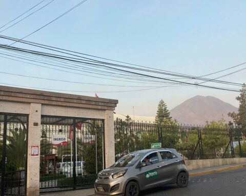 Arrest warrant against the mayor of Arequipa, Omar Candia Aguilar (LIVE)