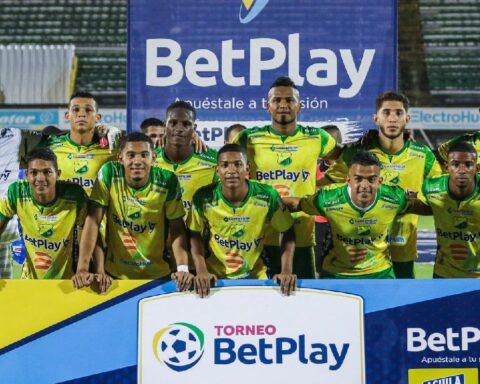 Atlético Huila returns to the first division after beating Deportes Quimdío