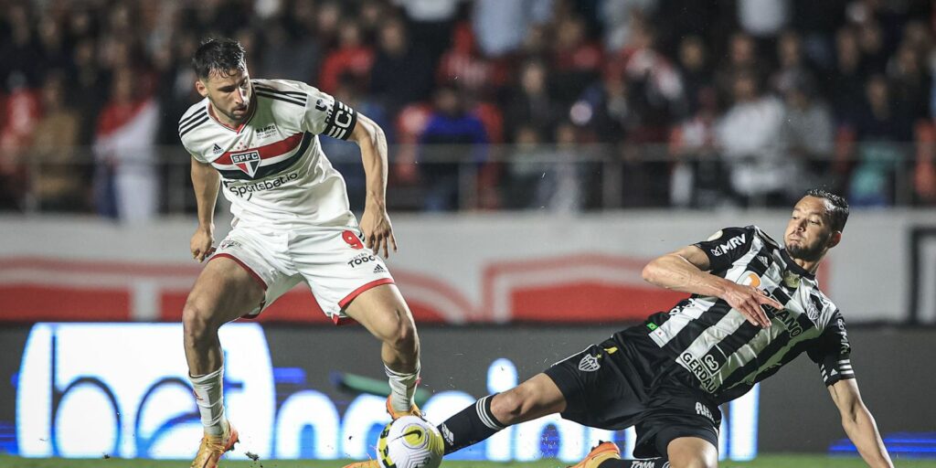 Atlético-MG starts a 2-2 draw with São Paulo at Morumbi