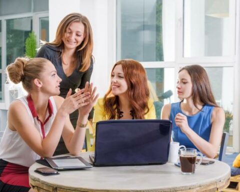 Award to the Women's Leadership program on Boards of Directors
