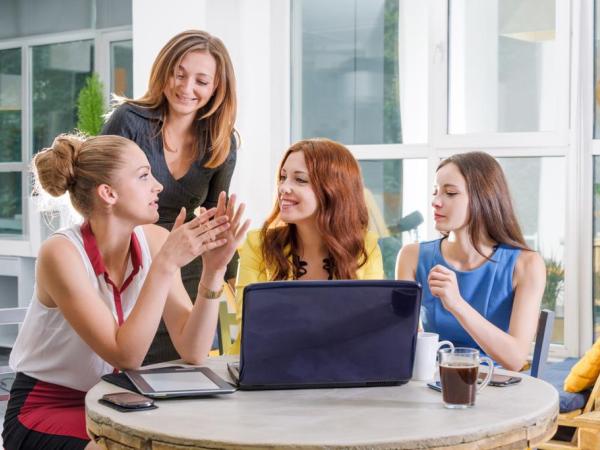 Award to the Women's Leadership program on Boards of Directors