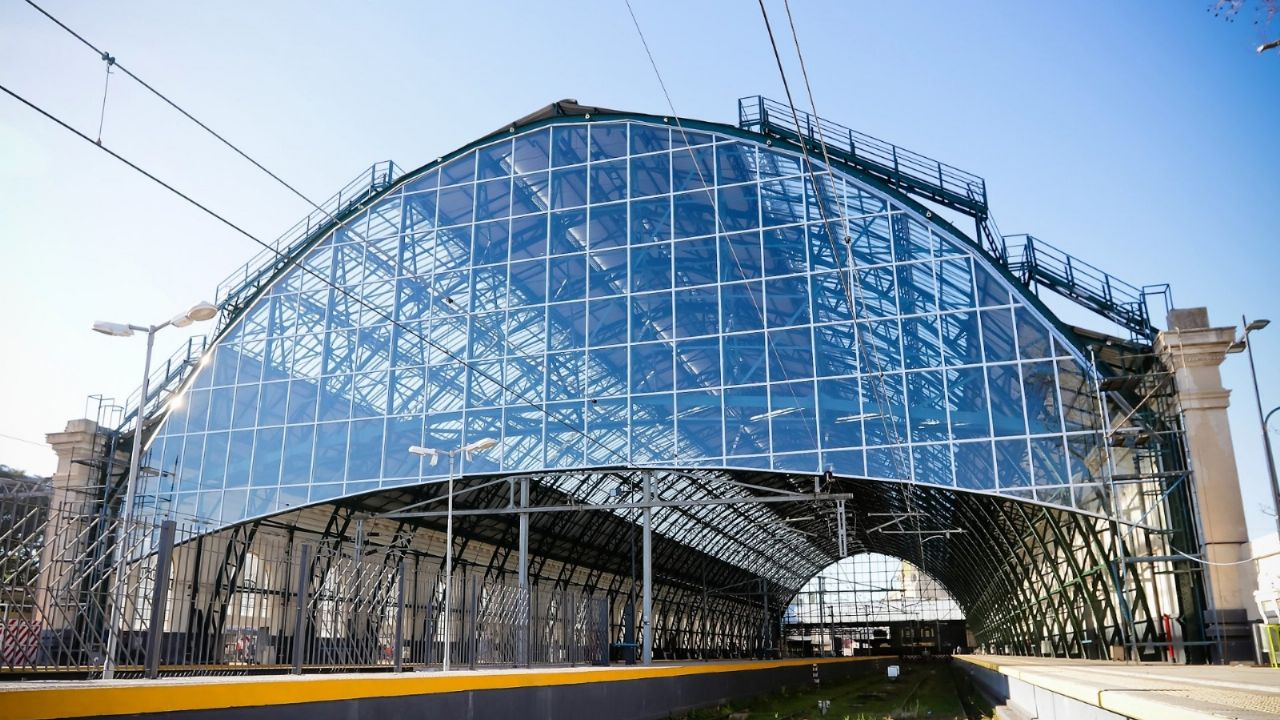 Axel Kicillof announced the renovation of the roof of the train station in the City of La Plata