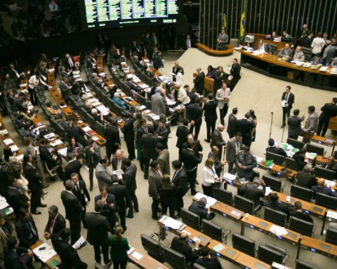 Bench and commission amendments to the Budget exceed R$ 234 billion