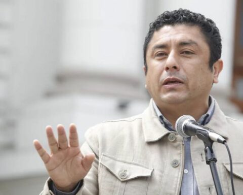 Bermejo: "Betrayal of the country could be handing over Tiwinza or taking cocaine on a presidential plane"