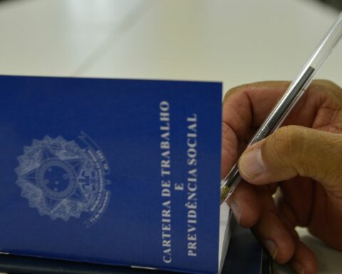 Blacks face inequalities in the labor market, says Dieese