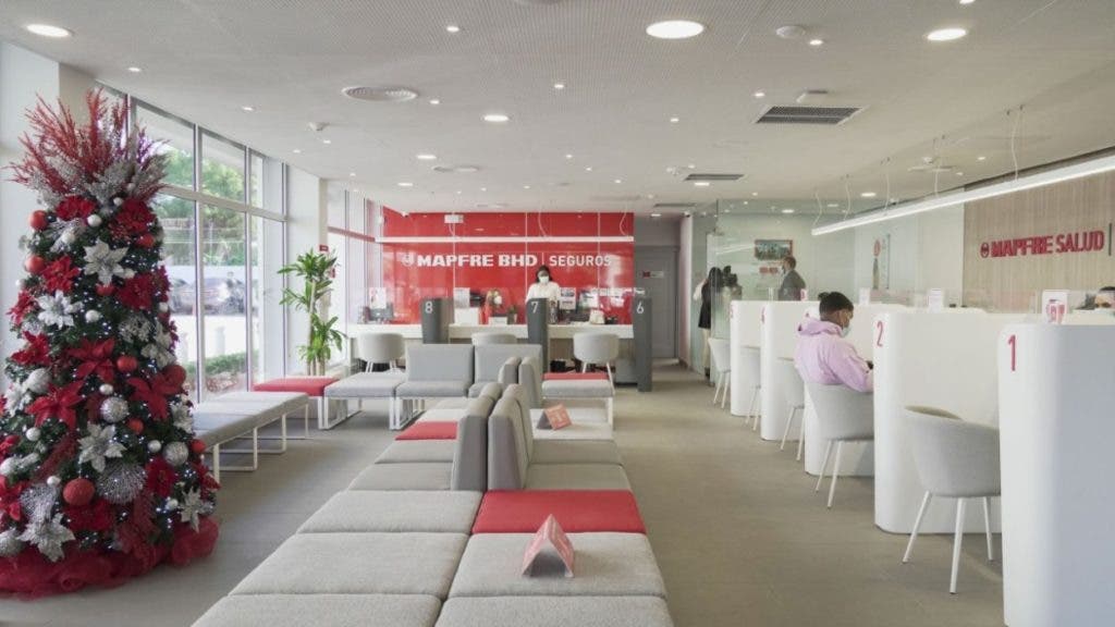 MAPFRE presents a new office in La Romana 1