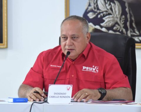 Cabello: the PSUV supports dialogue with whoever and whenever