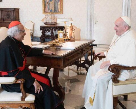 Cardenal Leopoldo Brenes y papa Francisco